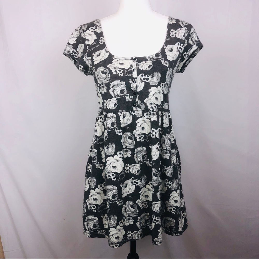 ♧Free People Capped Sleeve XS empire waist top